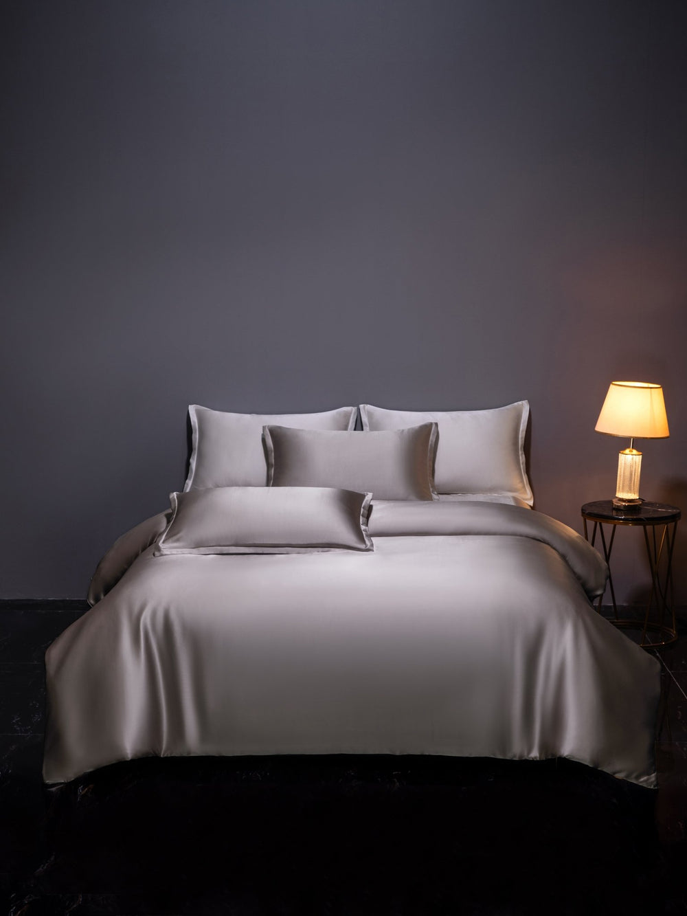 Premium 19 Momme 100% Mulberry Silk Bedding Set 4-Piece | Luxury Hotel Collection - Wholesale Hotel Linen Manufacturer - My Store