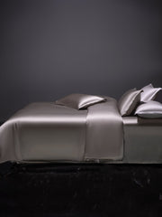 Premium 19 Momme 100% Mulberry Silk Bedding Set 4-Piece | Luxury Hotel Collection - Wholesale Hotel Linen Manufacturer - My Store