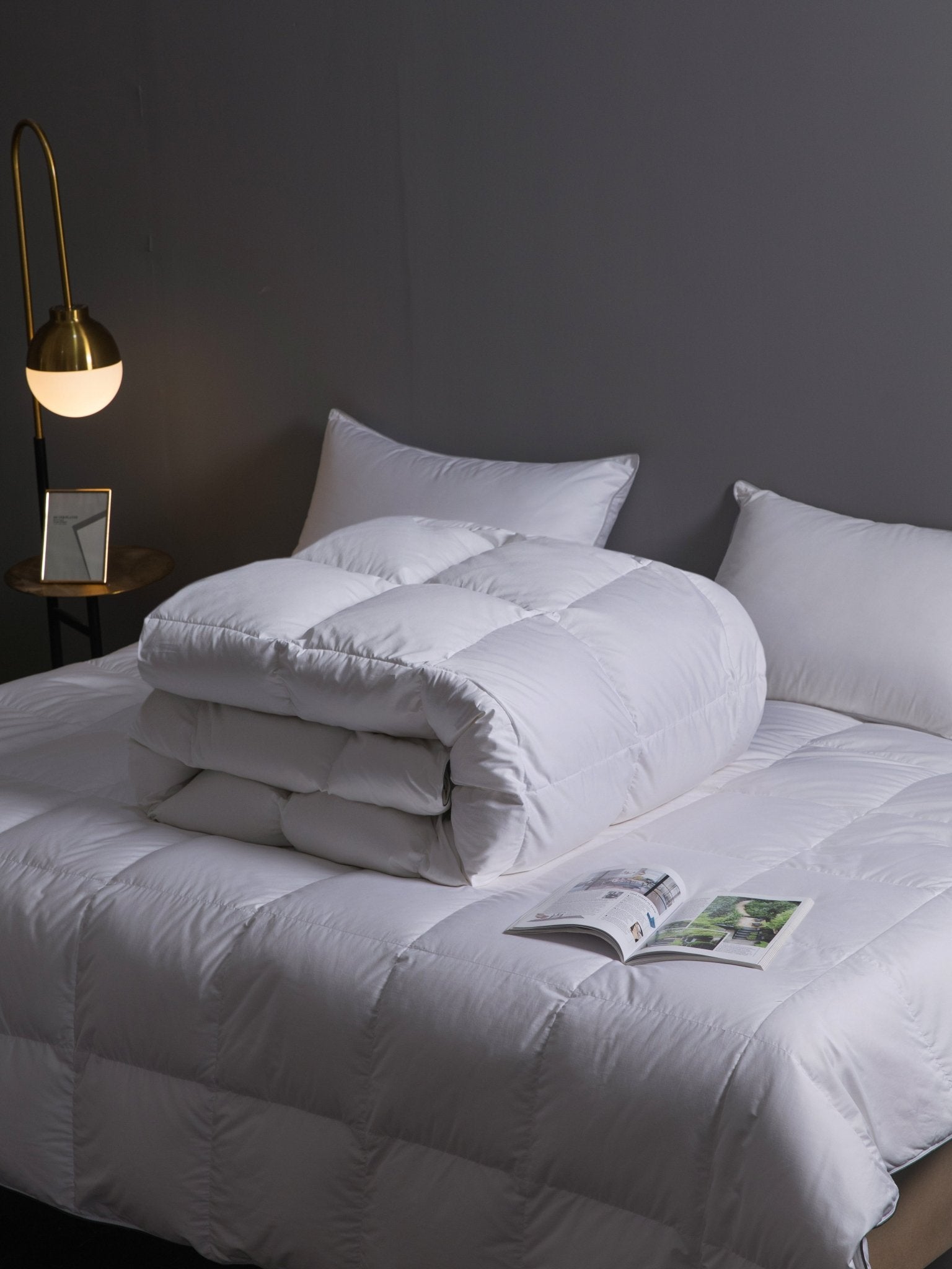 Premium White Goose Down Duvet Insert (All-Season) | Lightweight Yunjin Brocade Luxury Collection - Wholesale Hotel Linen Manufacturer - My Store